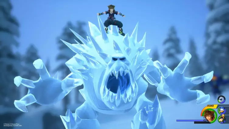Sora chevauchant l'imposant Marshmallow de la Reine des Neiges