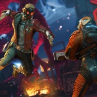 Star-Lord bondit, pistolets braqués sur un adversaire en armure, tandis que Drax lui fait face.